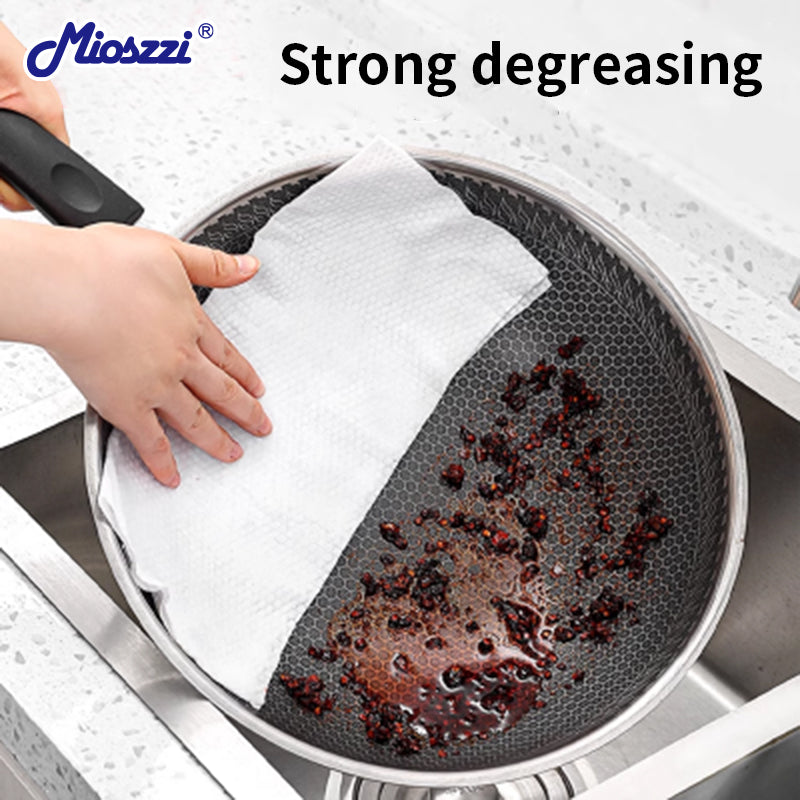 1. No harmful bleach, will not damage the surface of items.
2. Multipurpose wipes can effectively remove surface stains, penetrate and remove grease and dirt.
3. Widely applicable, can clean electronic products, kitchens, bathrooms, gym facilities, etc.
4. 3D pearl pattern design, stronger friction and cleaning power.
5. Fresh lemon scent, clean with a pleasant mood.