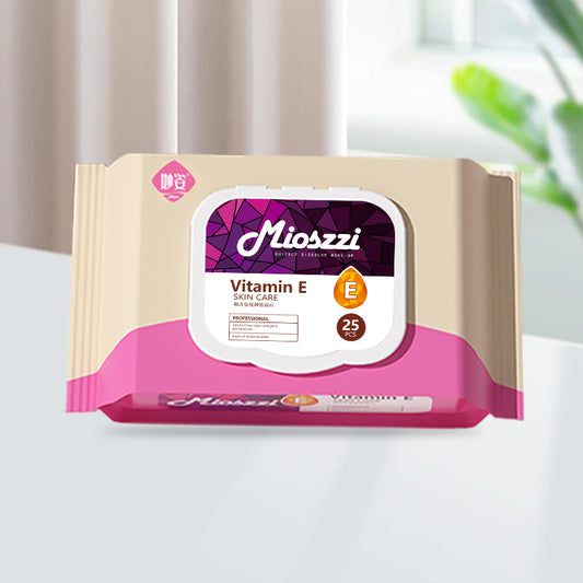 Mioszzi makeup remover wipes containing ingredients such as vitamin E can soothe and care for the skin while cleaning.