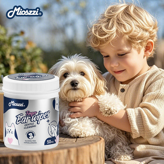 Choosing Mioszzi Pet Finger Wet Wipes over cotton swabs is based on three main advantages: safety, practicality, and pet acceptance.