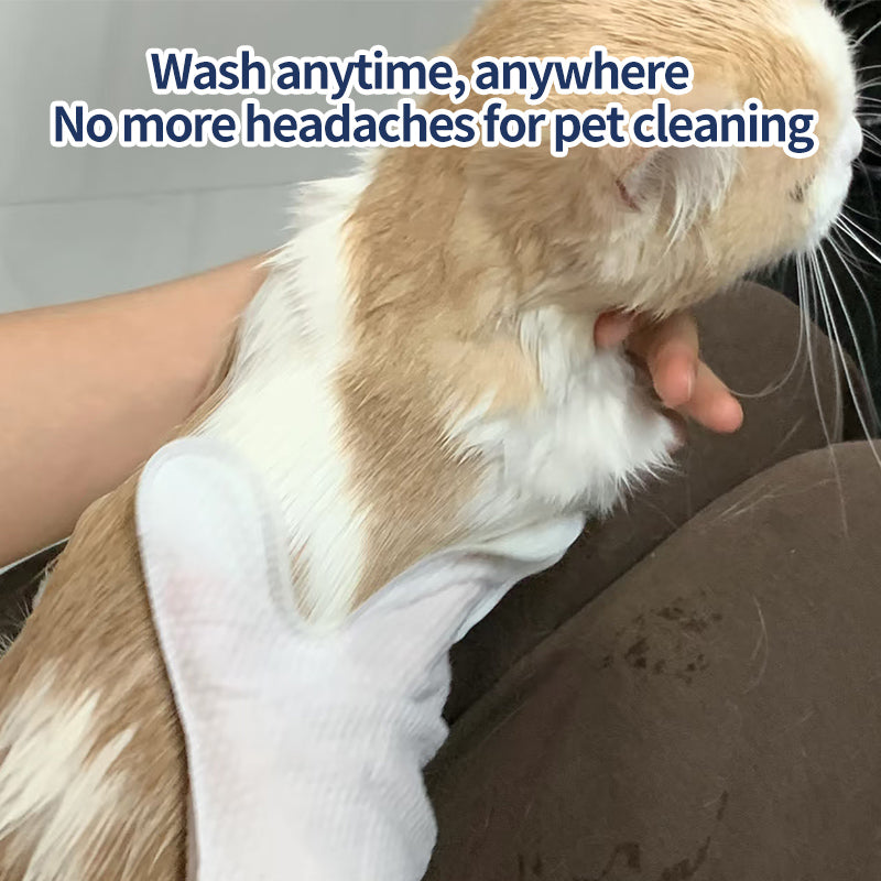 1. Gently removes dirt, debris and odors. Super strong deodorizing ability.

2. Infused with fermented coconut oil, nourishes and smoothes hair.

3. Removes sweat and dirt while fighting bacteria.

4. Fresh coconut scent calms and soothes pets' emotions, making pets fall in love with cleaning.

5. Multi-purpose pet glove wipes for cleaning body and ear wax.
