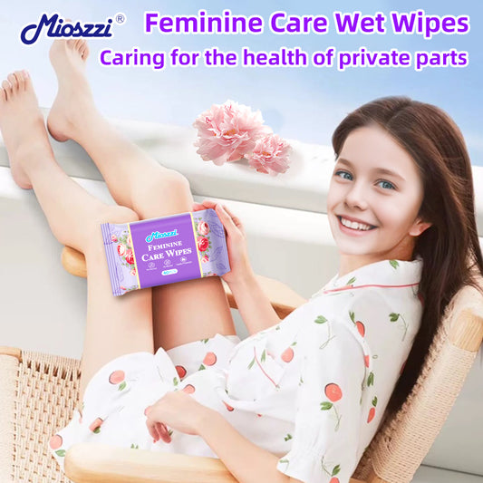 1. Disposable female care wipes, clean and hygienic.

2. No chemical additives, no dyes, moisturizing, soothing and calming sensitive skin.

3. Multi-purpose wipes, very suitable for home and apartment

4. Water-based wipes, effective moisturizing skin.

5. No-rinse private hygiene wipes for menstrual women.