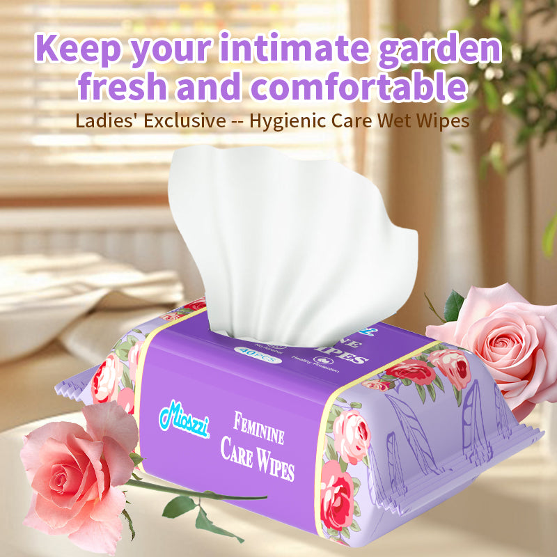 1. EDI-purified water is the main ingredient, soothing and moisturizing the skin.

2. Gentle and safe, does not contain preservatives and alcohol, and is friendly to sensitive skin.

3. Hypoallergenic formula, gentle and non-irritating.

4. Multi-purpose wipes, suitable for cleaning during menstruation and after long activities.

5. 40 pieces of small package design, convenient for travel.