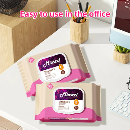 1. Makeup remover wipes that easily remove eye, face and neck makeup.

2. Alcohol-free, effectively reducing irritation to the skin.

3. Gentle formula with hyaluronic acid to moisturize and condition the skin.

4. Disposable large-size daily facial makeup remover wipes.

5. Suitable for people with neutral, mature and acne-prone skin.