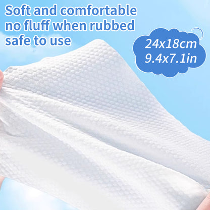 1. Natural organic ingredients, gentle plant formula, care for the health of pets.
2. Wipes can remove loose hairs and dirt for quick cleaning.
3. Wipe away environmental allergens or irritants to reduce dog dander well.
4. The added witch hazel extract can moisturize dry skin without rinsing, which is convenient and hygienic.
5. Universal wipes for puppies and large dogs.