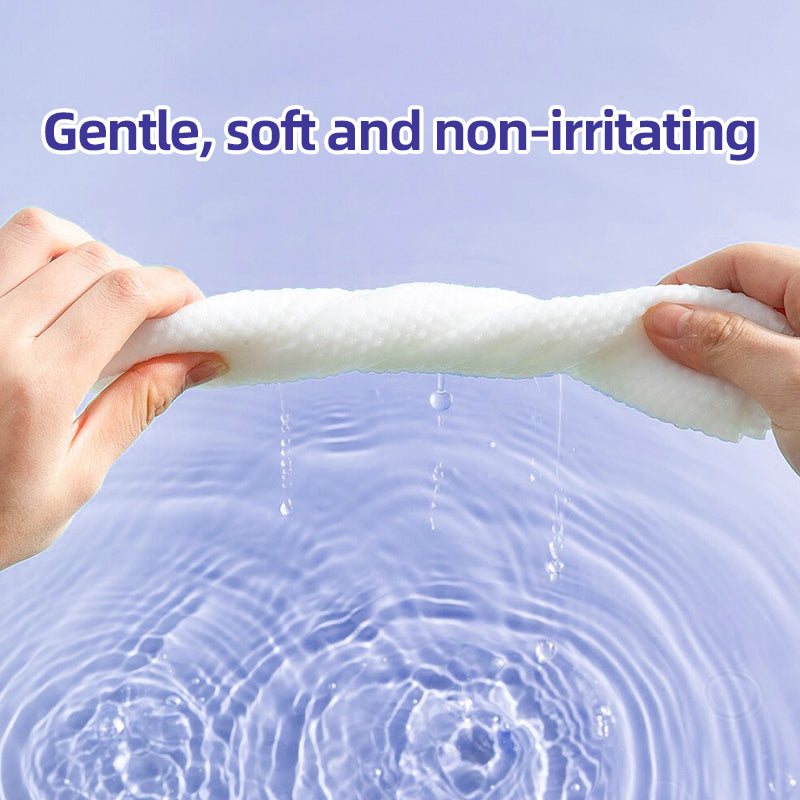 1、Mioszzi ear finger wipes for dogs , cats and other small animals.

2、Gently remove ear wax, debris, sooths and deodorizes , relieve ear itching and inflammation.

3、Diversity of usage，can be used to clean ears, teeth and around eyes.

4、All natural ingredients, alcohol free ,gentle and non-irritating, protecting the health of pets.

5、Wider and larger finger sleeve, pearl pattern design, cleans more thoroughly.