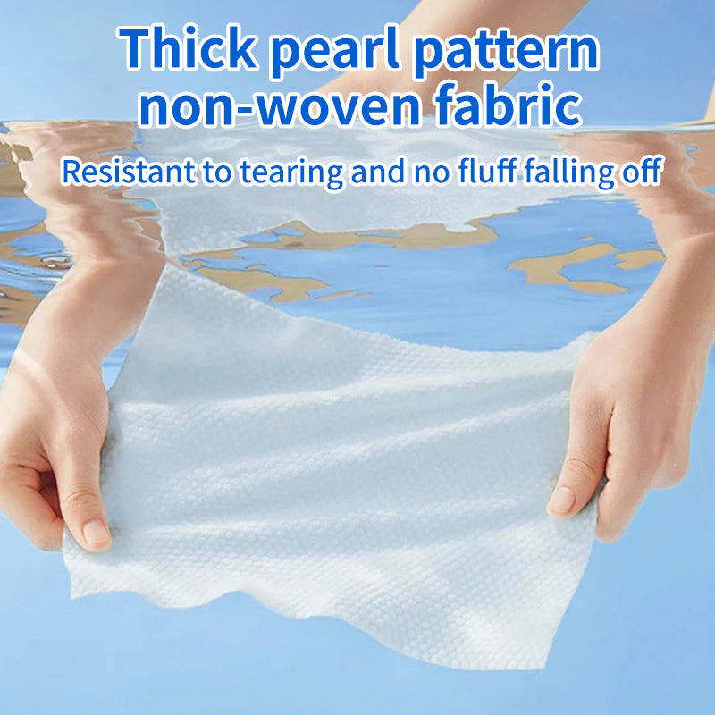 1. Gentle alcohol-free formula, carefully cares for your hands and effectively reduces irritation.

2. Easily deal with stubborn oil stains and daily dust in the kitchen, making cleaning simple and efficient.

3. Multifunctional application scenarios, not limited to the kitchen, but can also effectively clean and renew car interiors, home decorations and office desks.

4. Fresh coconut-scented kitchen wipes quickly decompose oil stains and leave a pleasant aroma.

5. Made of high-quality non-woven fabric, t