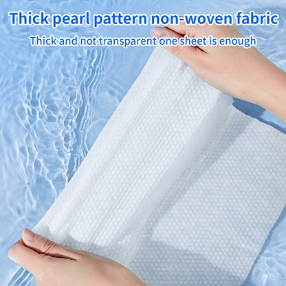 1. Gentle alcohol-free formula, carefully cares for your hands and effectively reduces irritation.

2. Easily deal with stubborn oil stains and daily dust in the kitchen, making cleaning simple and efficient.

3. Multifunctional application scenarios, not limited to the kitchen, but can also effectively clean and renew car interiors, home decorations and office desks.

4. Fresh coconut-scented kitchen wipes quickly decompose oil stains and leave a pleasant aroma.

5. Made of high-quality non-woven fabric