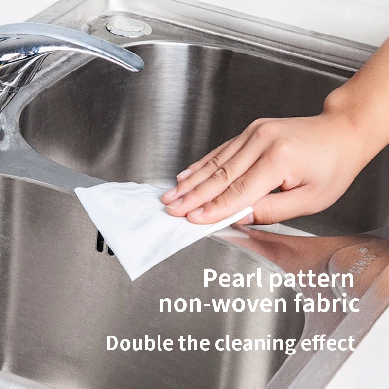 1. Easily dissolves stubborn grease stains and removes food residues, suitable for all hard surfaces in the kitchen.

2. Various applications, including stoves, hoods, microwave ovens, and dining tables.

3. Contains natural coconut oil, effectively removes dirt while gently protecting the skin on your hands.

4. No added alcohol or fluorescent agents; hypoallergenic formula reduces potential skin irritation.

5. Fresh lemon scent, kitchen air is refreshed after use, away from the trouble of greasy odor.